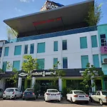 Riverfront Boutique Hotel